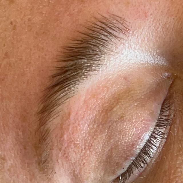 5 brow laminations for price of 4